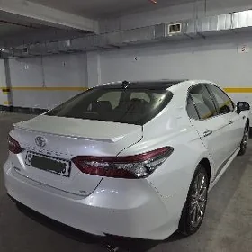 Toyota Camry 2024