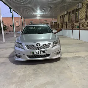 Toyota Camry 2011