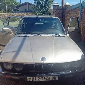BMW 325 1986
