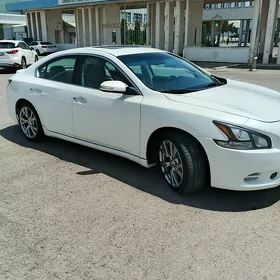 Nissan Maxima 2012