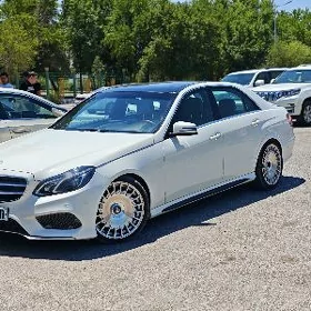 Mercedes-Benz E-Class 2011