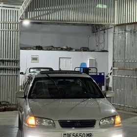 Toyota Camry 2001