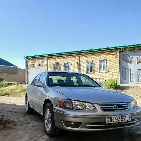 Toyota Camry 2000