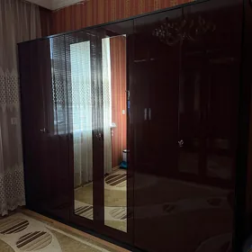 Шкаф