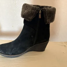 Сапожки женские