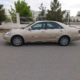 Toyota Camry 2004