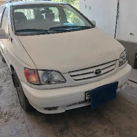 Toyota Sienna 2001