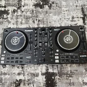 DJ KONTROLER PULT