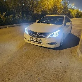 Hyundai Azera 2011