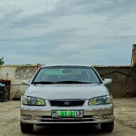 Toyota Camry 2000