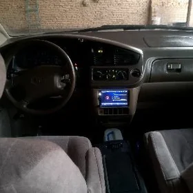 Toyota Sienna 2001