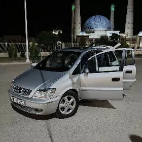 Opel Zafira 2002