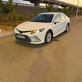 Toyota Camry 2022