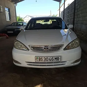 Toyota Camry 2004