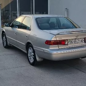 Toyota Camry 2001