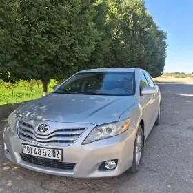 Toyota Camry 2011