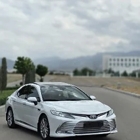 Toyota Camry 2023