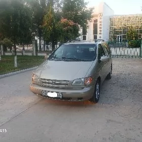 Toyota Sienna 2000