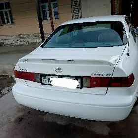 Toyota Camry 2001