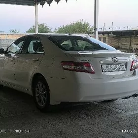 Toyota Camry 2011