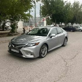 Toyota Camry 2023