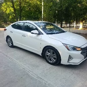Hyundai Elantra 2020