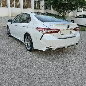 Toyota Camry 2020