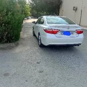 Toyota Camry 2017