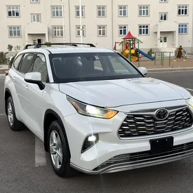Toyota Highlander 2022