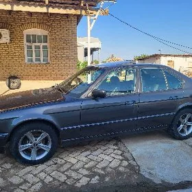 BMW 525 1990