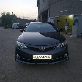 Toyota Camry 2014