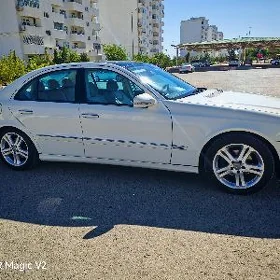 Mercedes-Benz E320 2005