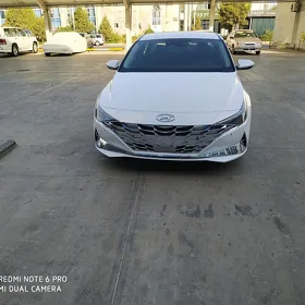 Hyundai Elantra 2021
