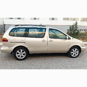 Toyota Sienna 2000