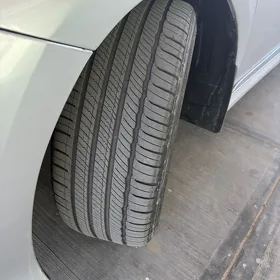 camry xse  R19