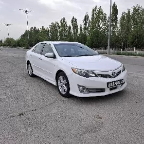 Toyota Camry 2014