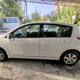 Nissan Versa 2010