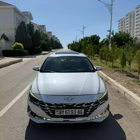 Hyundai Elantra 2021