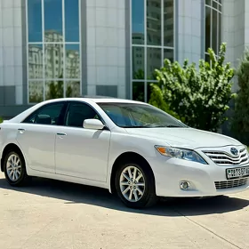 Toyota Camry 2011