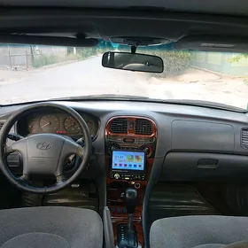 Hyundai Sonata 2001