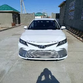 Toyota Camry 2023