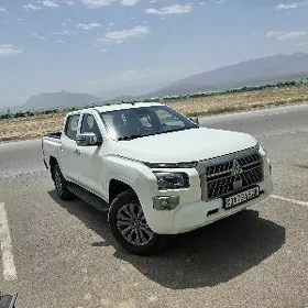 Mitsubishi L200 2025