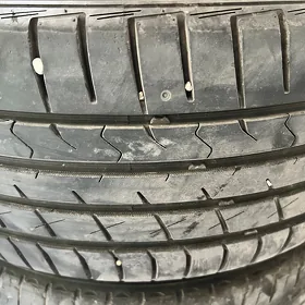 HABILEAD 235/40/19