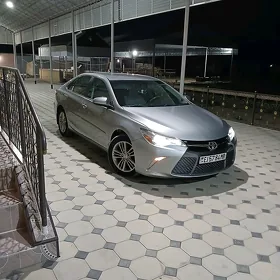 Toyota Camry 2016