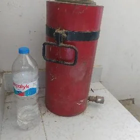 домкрат 150тон