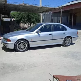 BMW E39 1998