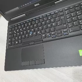 Dell 7520 i7-7 16/512 NVIDIA
