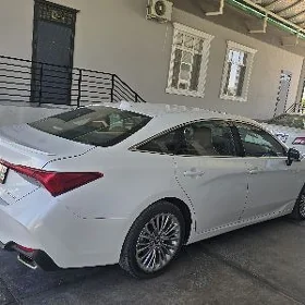 Toyota Avalon 2019