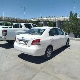Toyota Yaris 2010