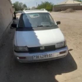 Mitsubishi Chariot 1993